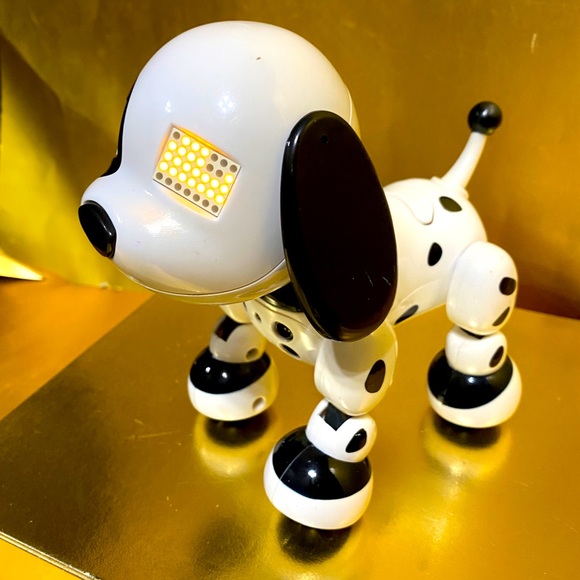 ZOOMER ZUPPIES COLLECTIBLE SPOT INTERACTIVE PUPPY WORKS MUSIC, SOUND & LIGHTS UP - Picture 4 of 15